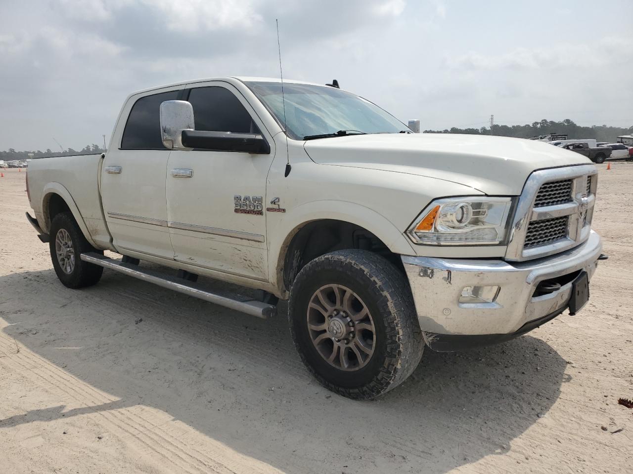 3C63R3EL1JG374211 2018 Ram 3500 Laramie