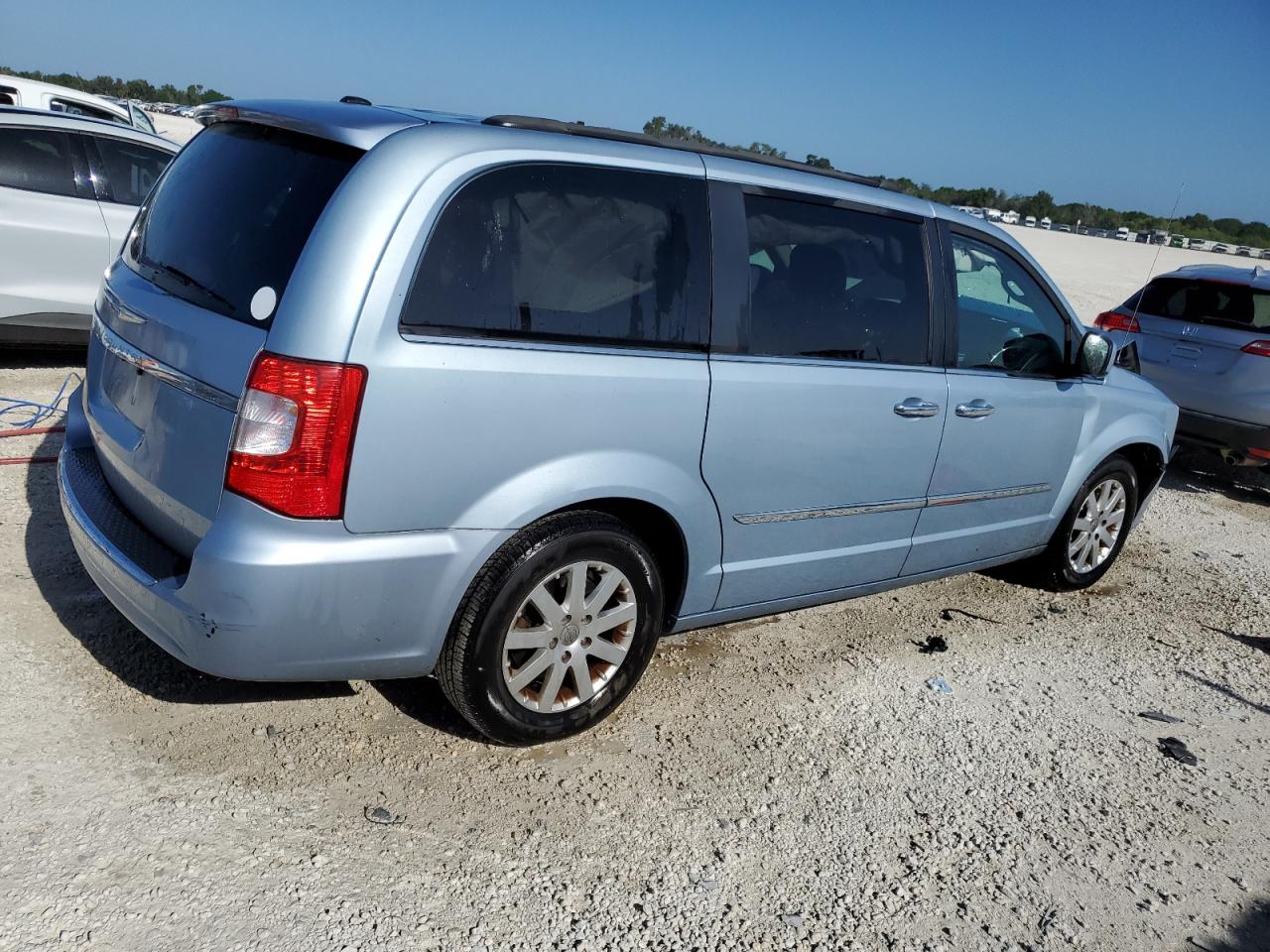 2016 Chrysler Town & Country Touring vin: 2C4RC1BG0GR191191