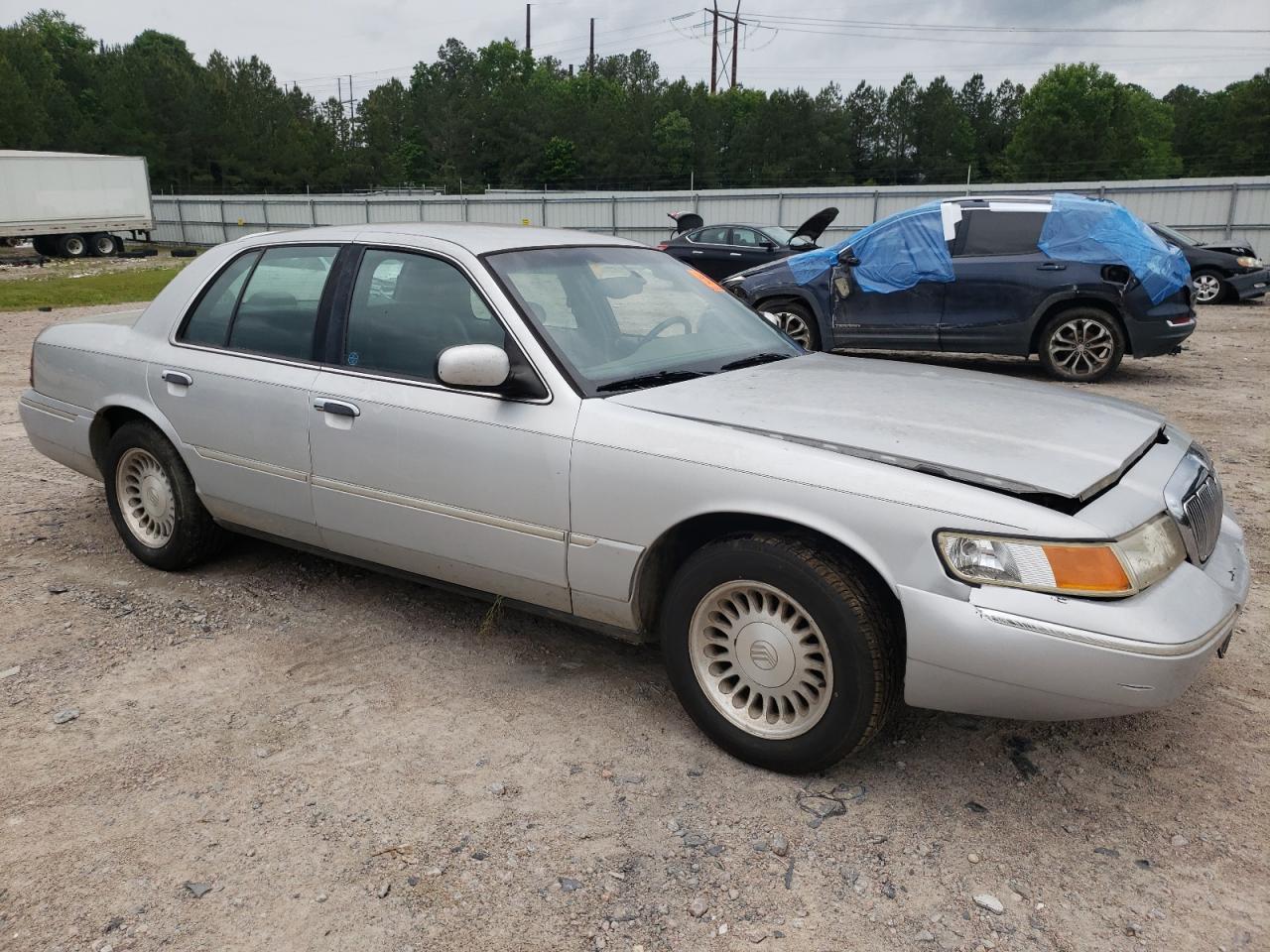 2MEFM75WX2X661333 2002 Mercury Grand Marquis Ls