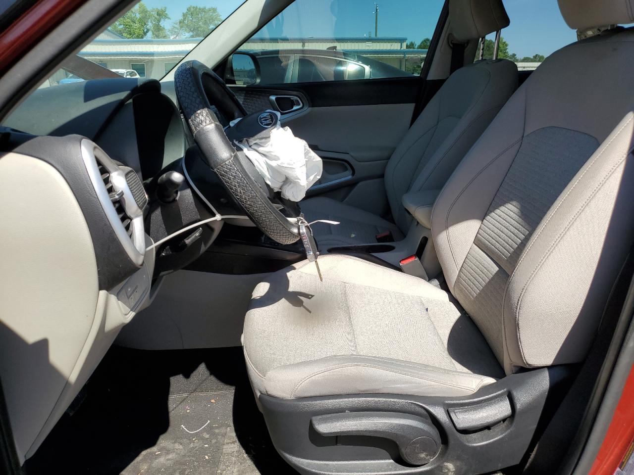 KNDJ23AU6L7105039 2020 Kia Soul Lx