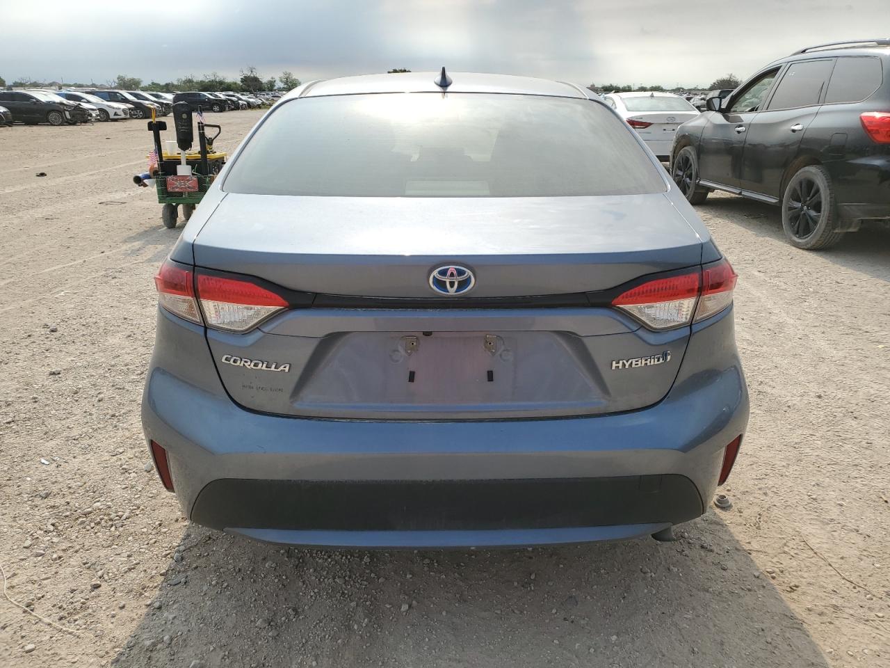 JTDEAMDE5NJ047235 2022 Toyota Corolla Le