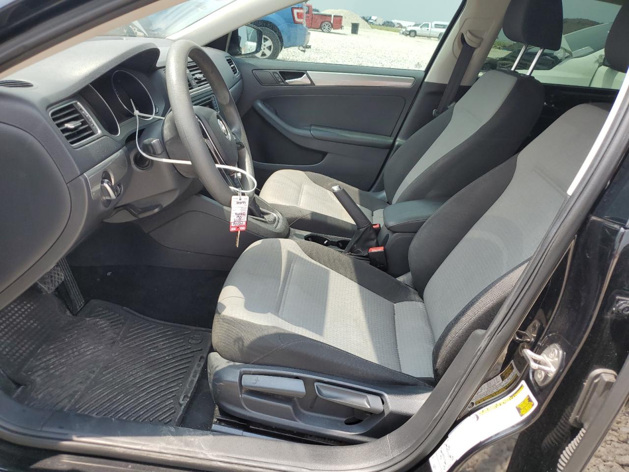 3VW2B7AJ3HM277928 2017 Volkswagen Jetta S