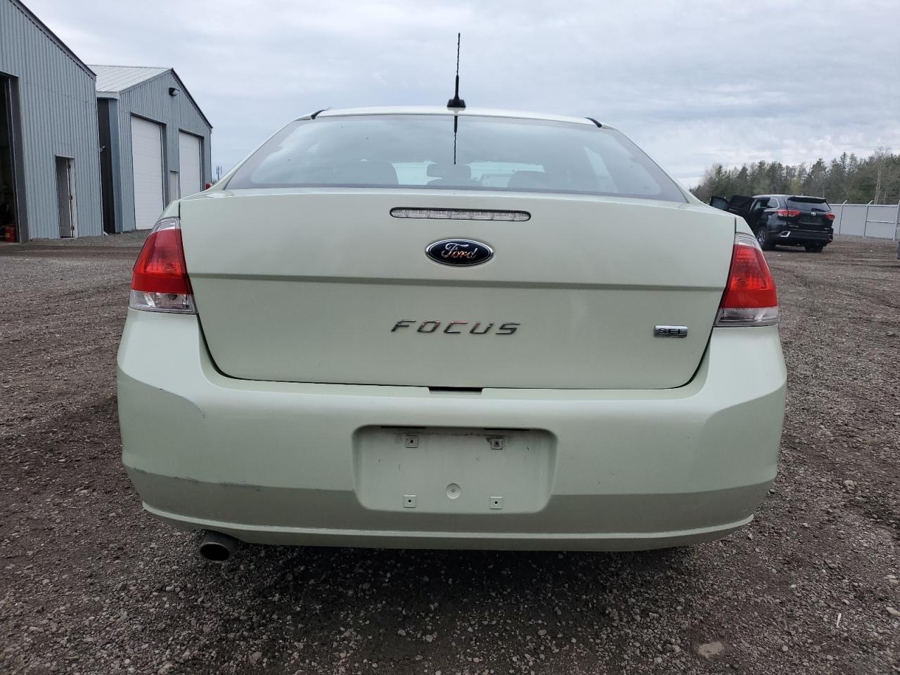 1FAHP3HN2AW235374 2010 Ford Focus Sel