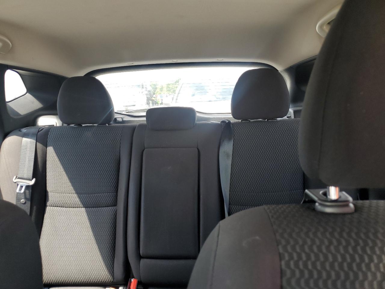 JN1BJ1CR5KW630315 2019 Nissan Rogue Sport S