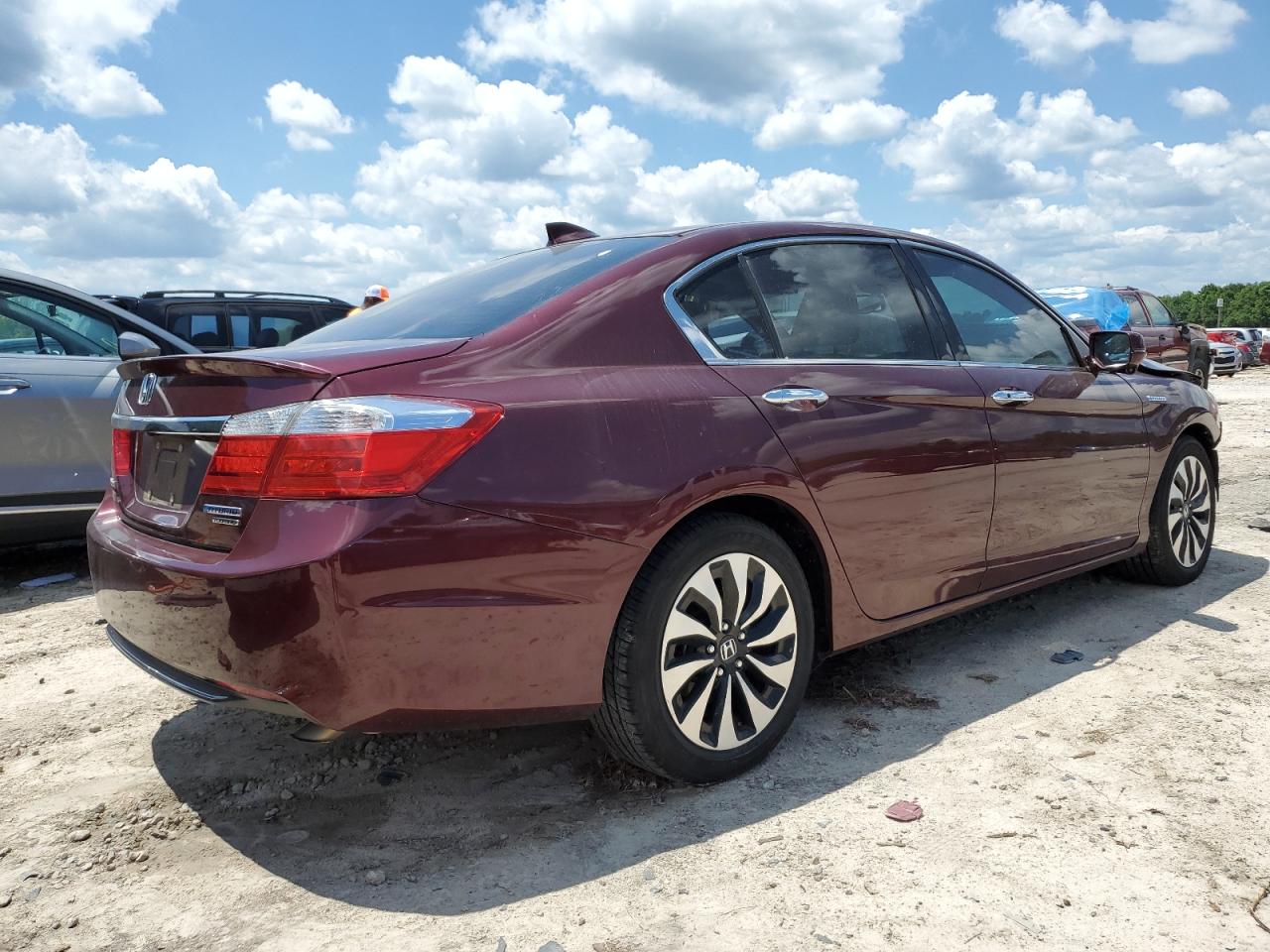 2015 Honda Accord Touring Hybrid vin: 1HGCR6F78FA004554