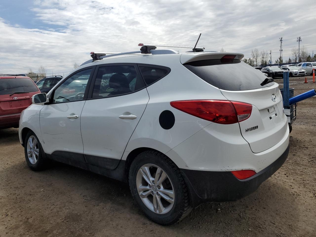 KM8JU3AC1BU224002 2011 Hyundai Tucson Gls