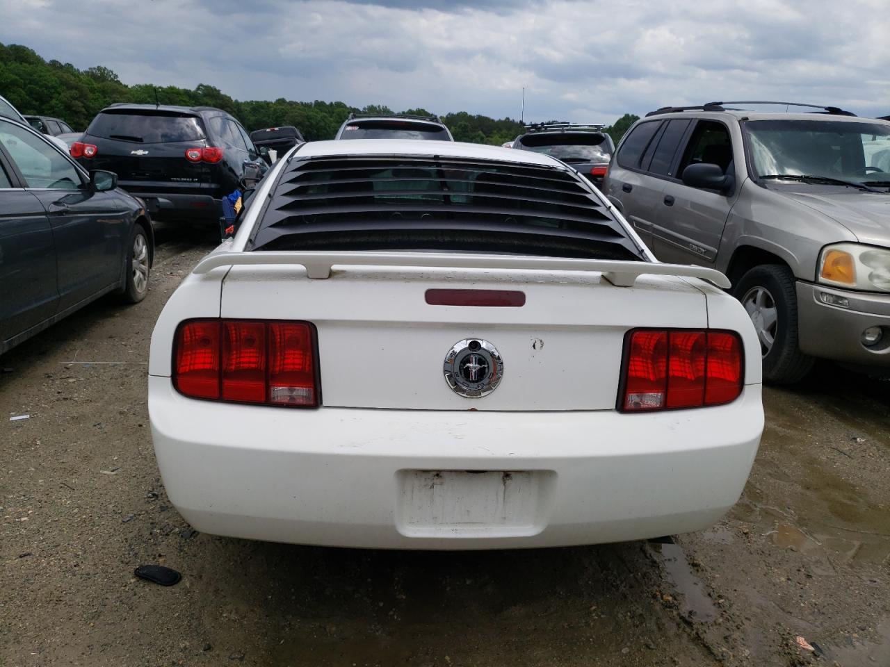 1ZVFT80N255232439 2005 Ford Mustang