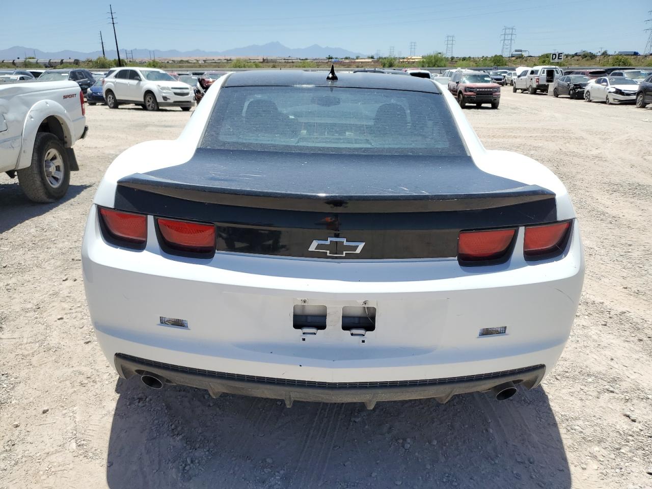 2G1FE1E32C9176765 2012 Chevrolet Camaro Ls