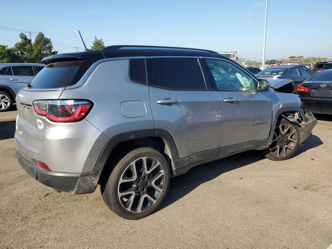 3C4NJDCB1JT180388 2018 Jeep Compass Limited