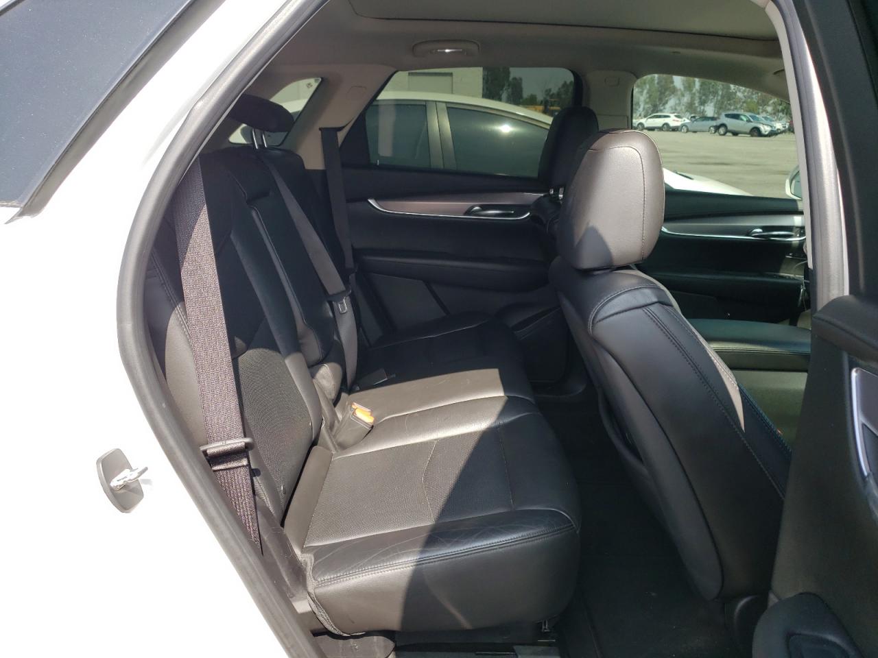 1GYKNBRS9HZ159904 2017 Cadillac Xt5 Luxury