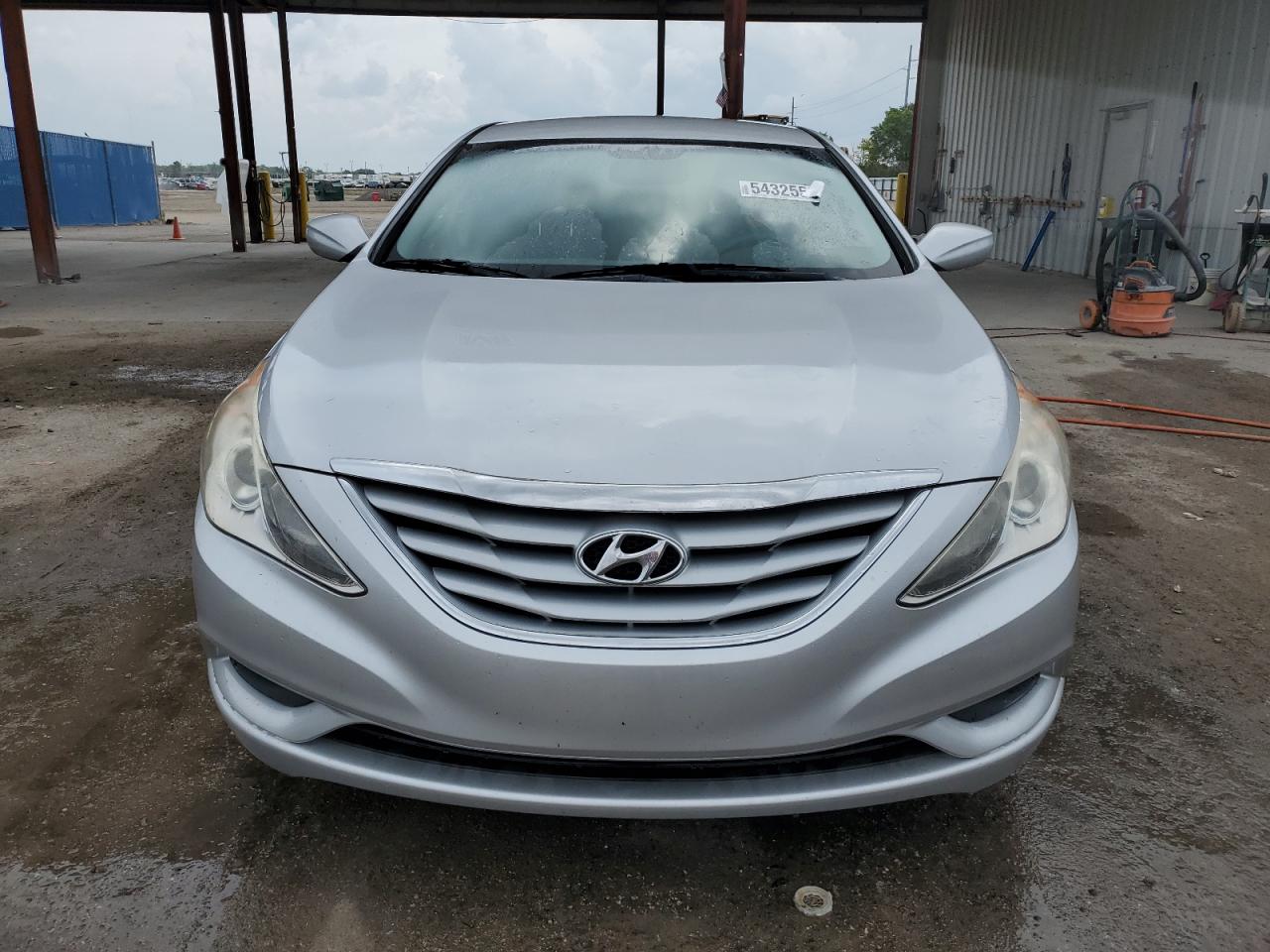 5NPEB4AC2BH283927 2011 Hyundai Sonata Gls