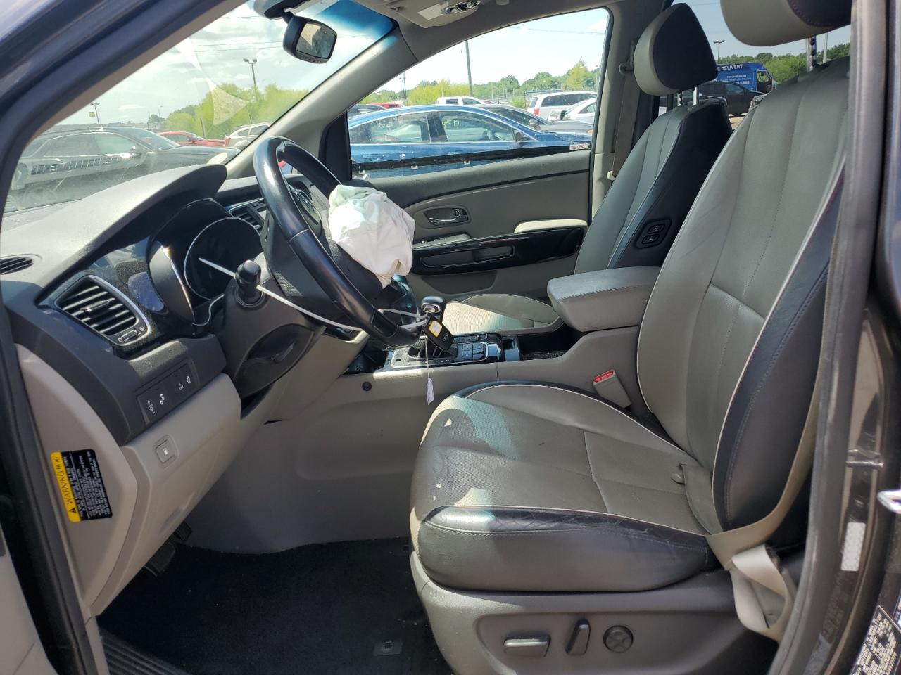 KNDMC5C10J6422729 2018 Kia Sedona Ex