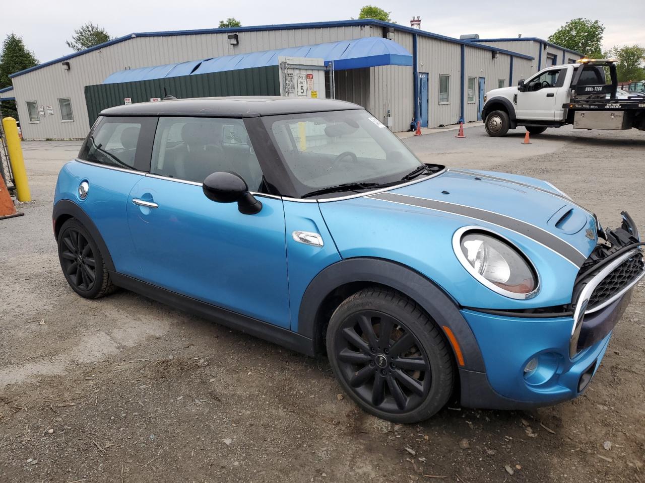 WMWXP7C58J2C61943 2018 Mini Cooper S