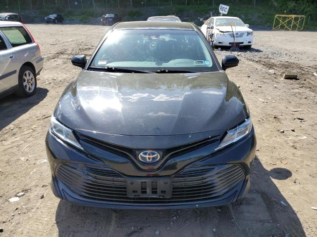 2018 Toyota Camry Le VIN: 4T1B31HK1JU500704 Lot: 57285914