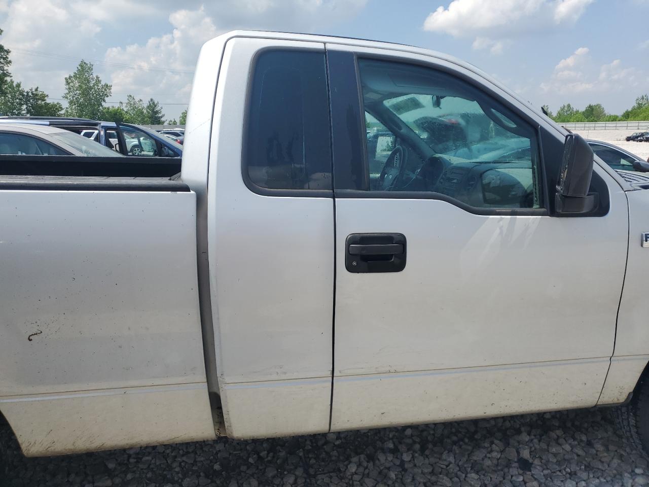 1FTRF12285KE77264 2005 Ford F150 1FTRF12285KE77264 2005 Ford F150