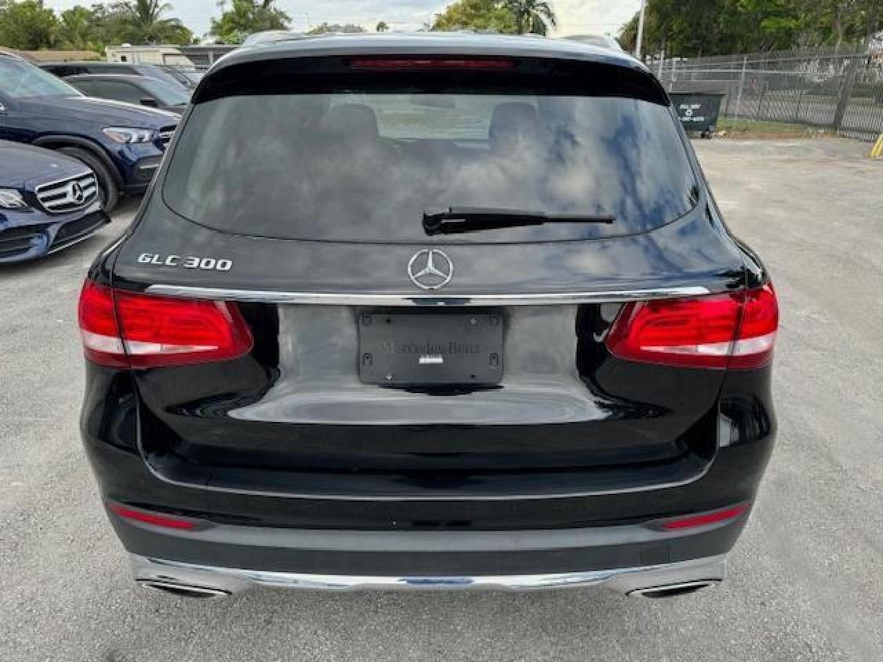 WDC0G4JB6JV017340 2018 Mercedes-Benz Glc 300