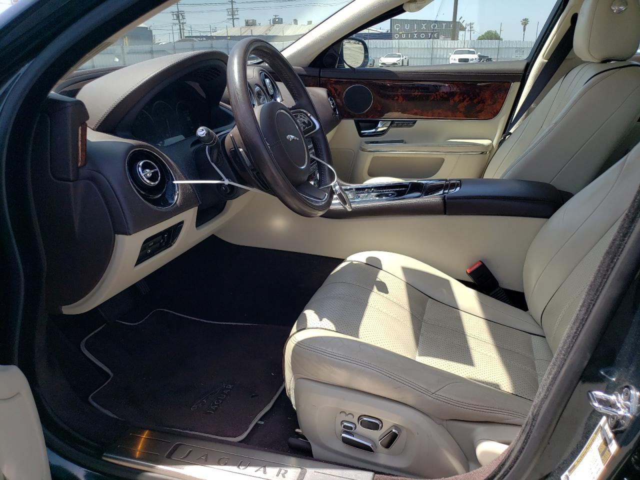 SAJWA2GB1BLV05123 2011 Jaguar Xjl