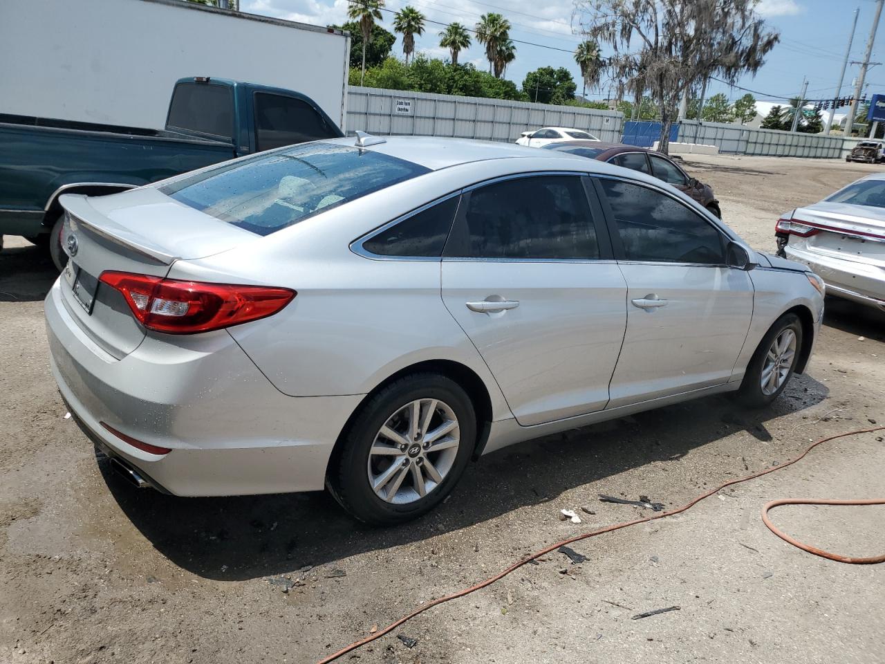 5NPE24AF4HH560581 2017 Hyundai Sonata Se