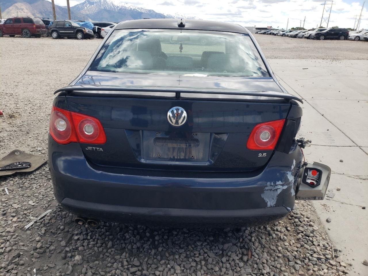 3VWSF81K46M683085 2006 Volkswagen Jetta 2.5 Option Package 1