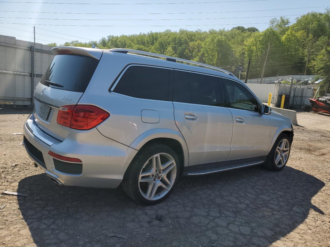 2014 Mercedes-Benz Gl 550 4Matic vin: 4JGDF7DE5EA322869