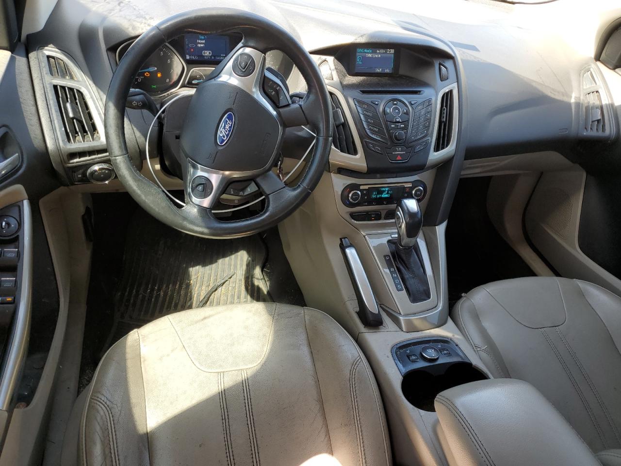 1FAHP3H20CL315671 2012 Ford Focus Sel