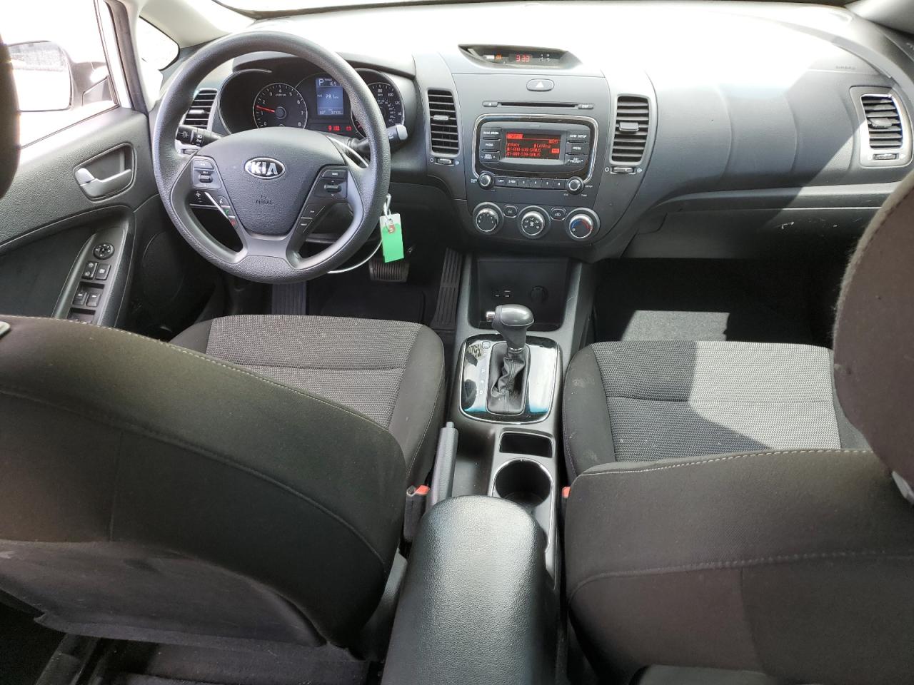 3KPFK4A74HE067615 2017 Kia Forte Lx