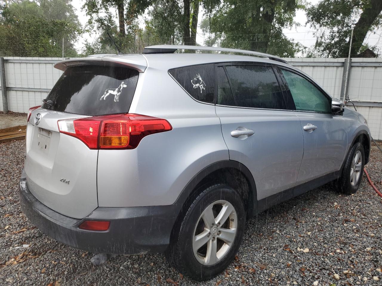 2014 Toyota Rav4 Xle vin: 2T3WFREV8EW104482