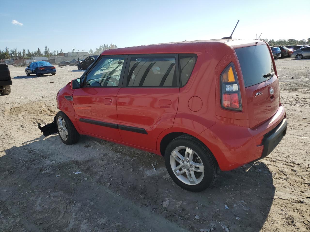 KNDJT2A24A7137636 2010 Kia Soul +