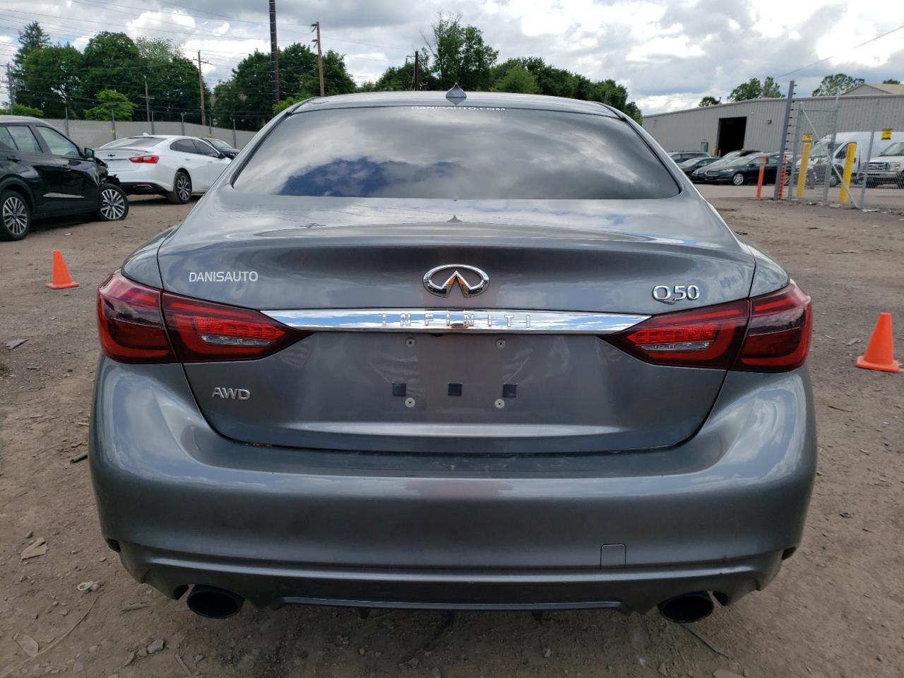 JN1EV7AR6JM431047 2018 Infiniti Q50 Luxe
