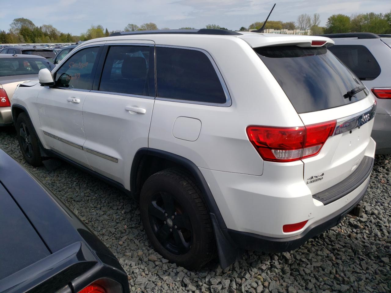 1C4RJFAT6DC547181 2013 Jeep Grand Cherokee Laredo