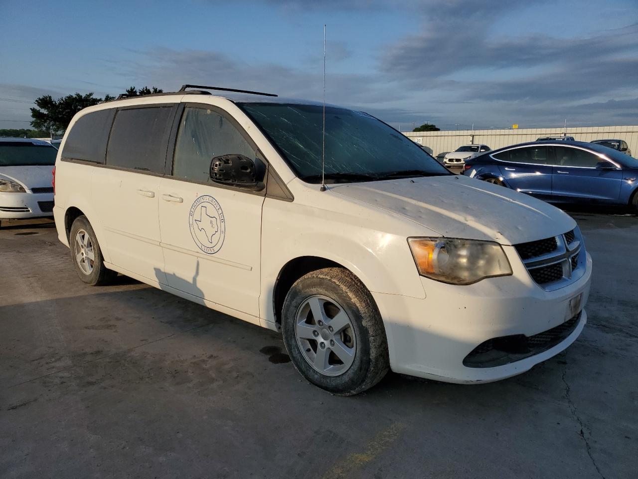 2C4RDGCG1DR522242 2013 Dodge Grand Caravan Sxt