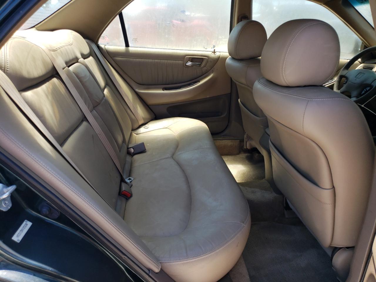 1HGCG165XXA052260 1999 Honda Accord Ex