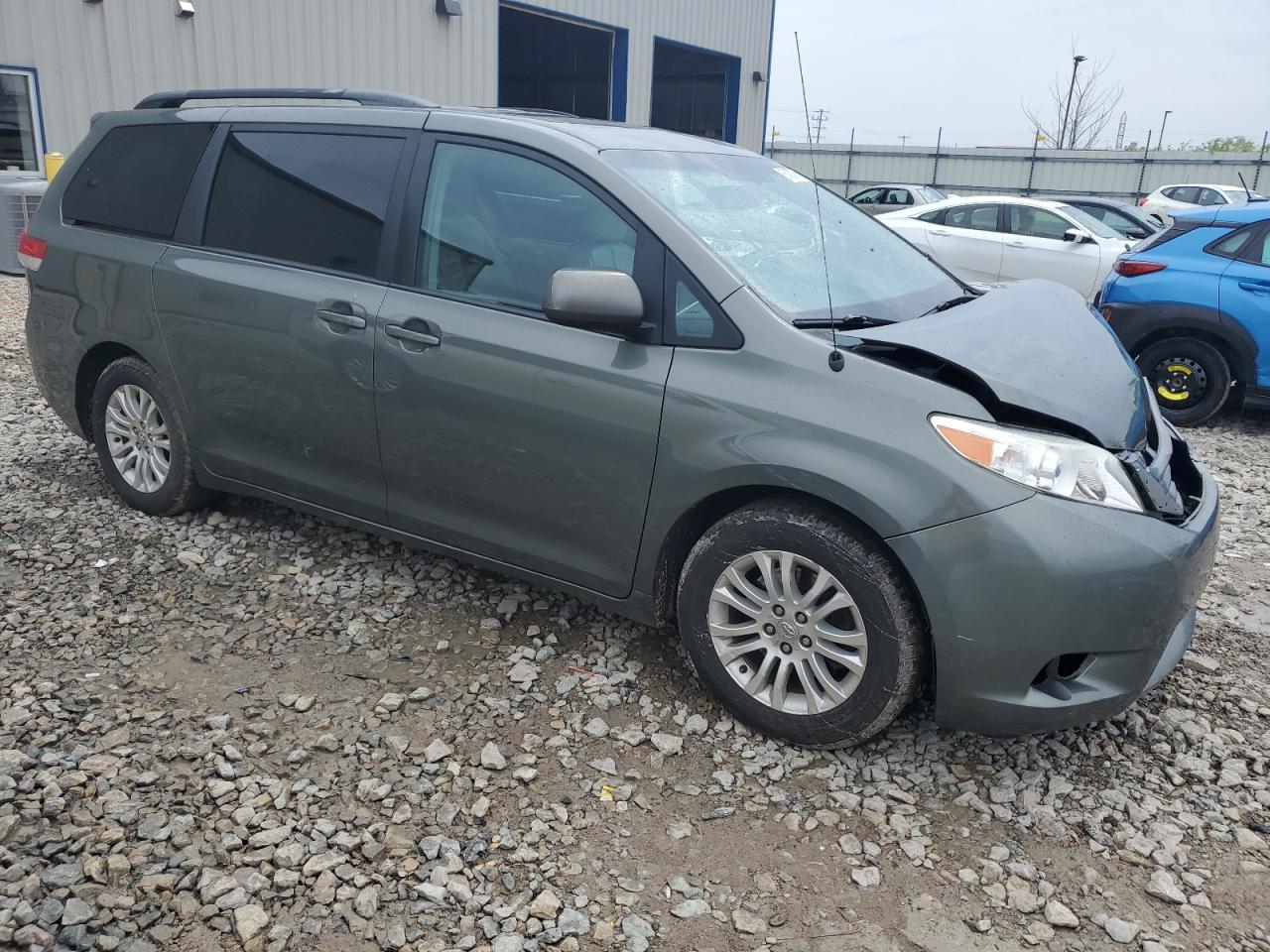 5TDYK3DC1BS093937 2011 Toyota Sienna Xle