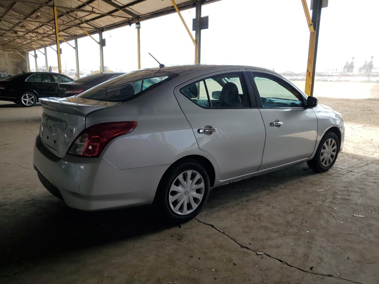 3N1CN7AP6JL864643 2018 Nissan Versa S