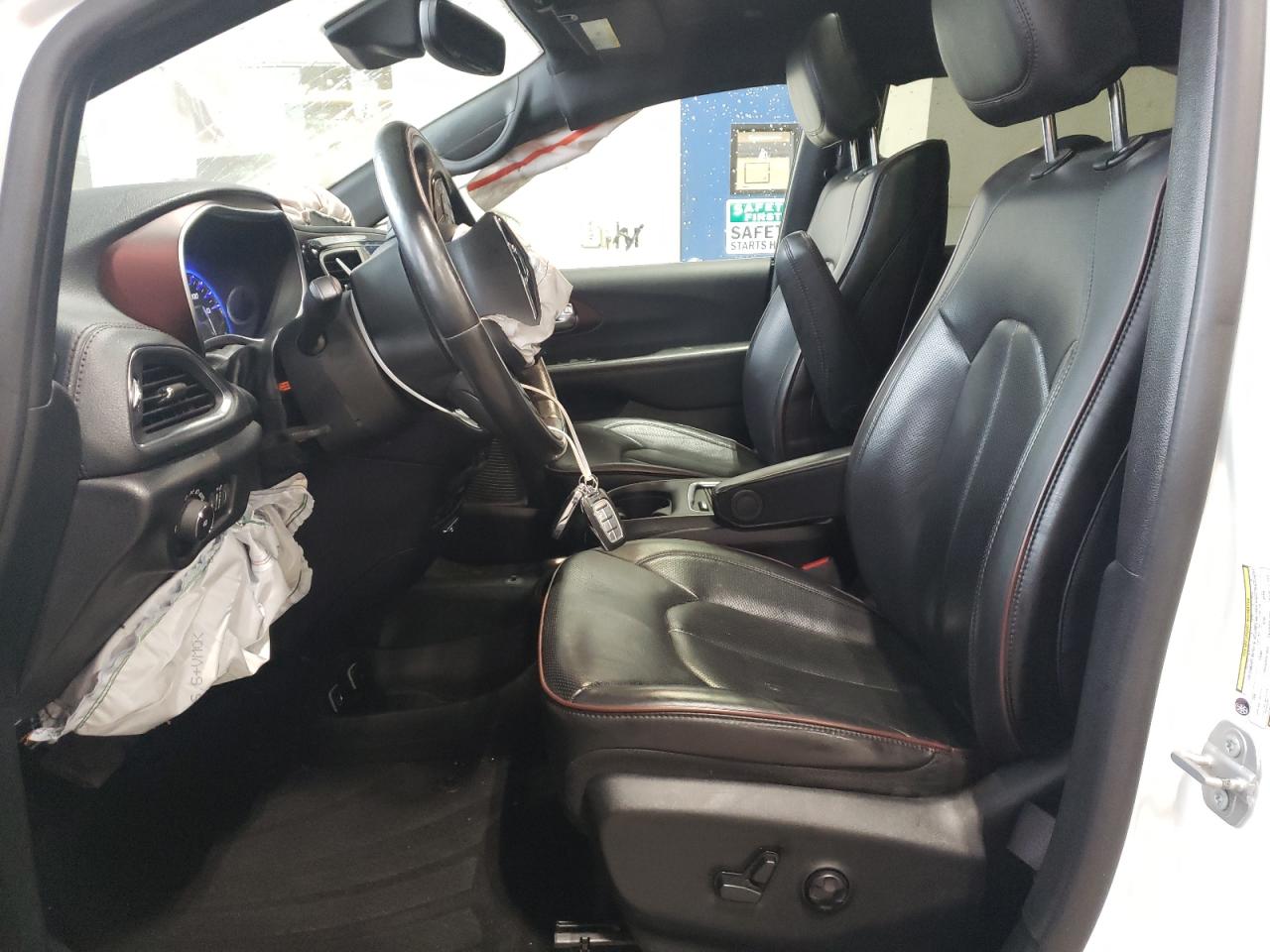 2C4RC1GGXLR125461 2020 Chrysler Pacifica Limited