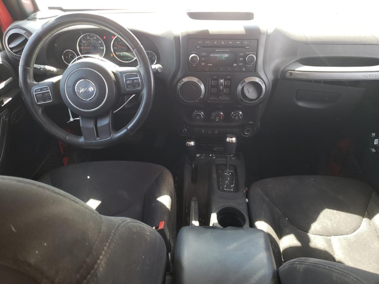 1C4BJWDG5FL570468 2015 Jeep Wrangler Unlimited Sport