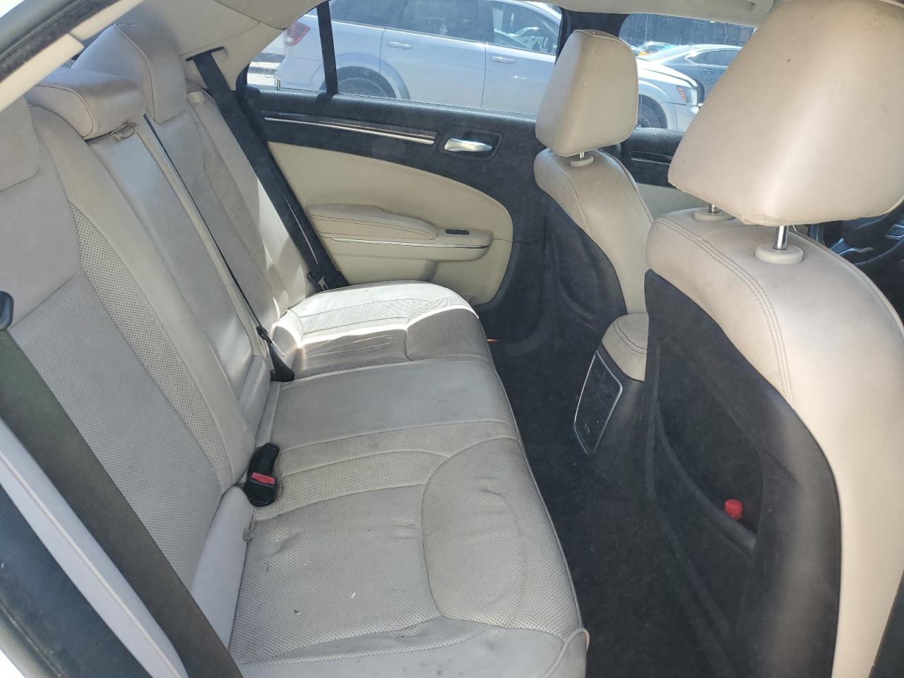 2C3CCAEG7JH191479 2018 Chrysler 300 Limited