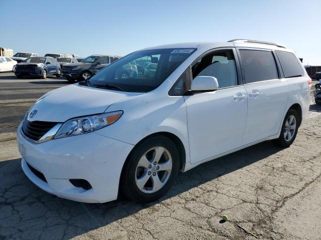 Lot #2533008341 2011 TOYOTA SIENNA LE salvage car