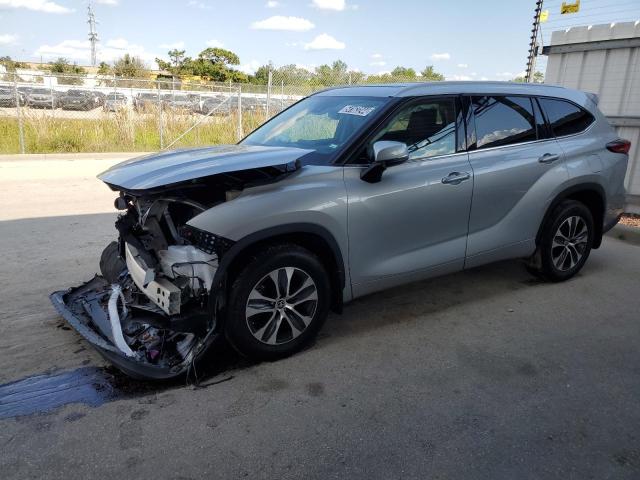 Lot #2537769643 2022 TOYOTA HIGHLANDER salvage car