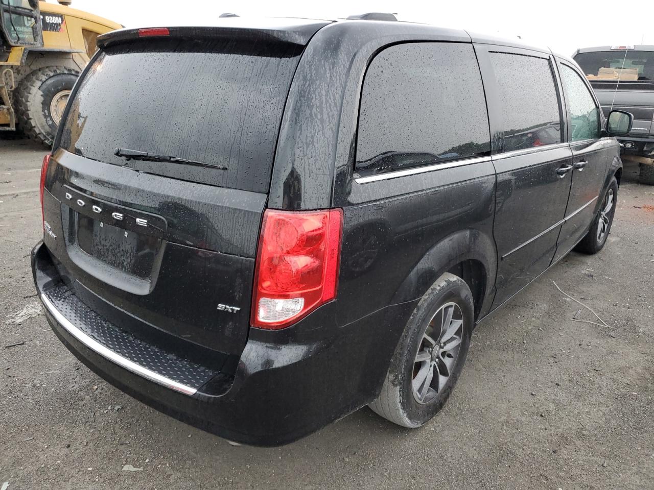 2C4RDGCG2HR641438 2017 Dodge Grand Caravan Sxt