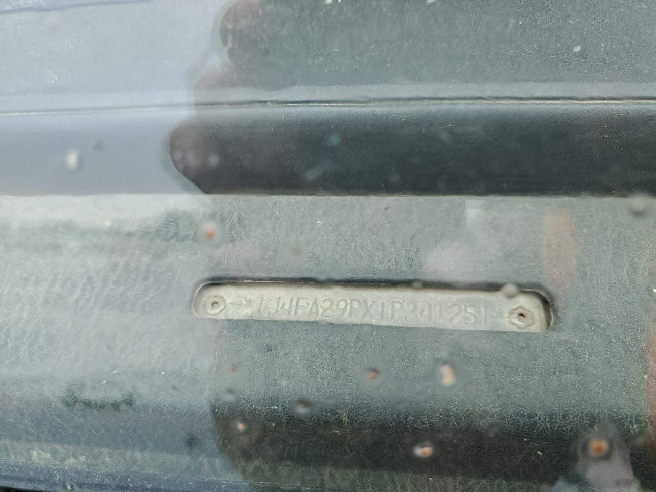 1J4FA29PX1P341251 2001 Jeep Wrangler / Tj Se