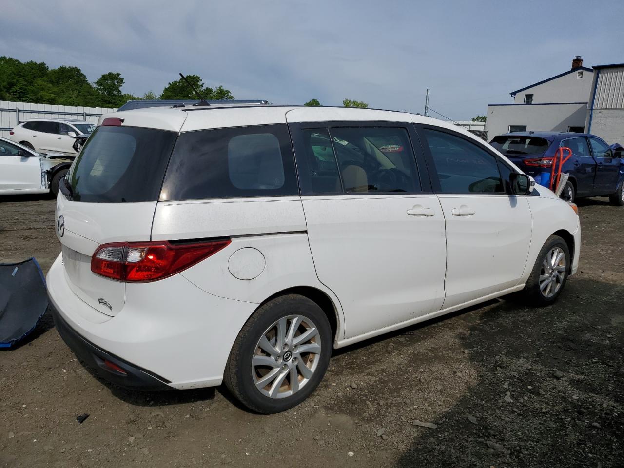 JM1CW2BL6F0178888 2015 Mazda 5 Sport