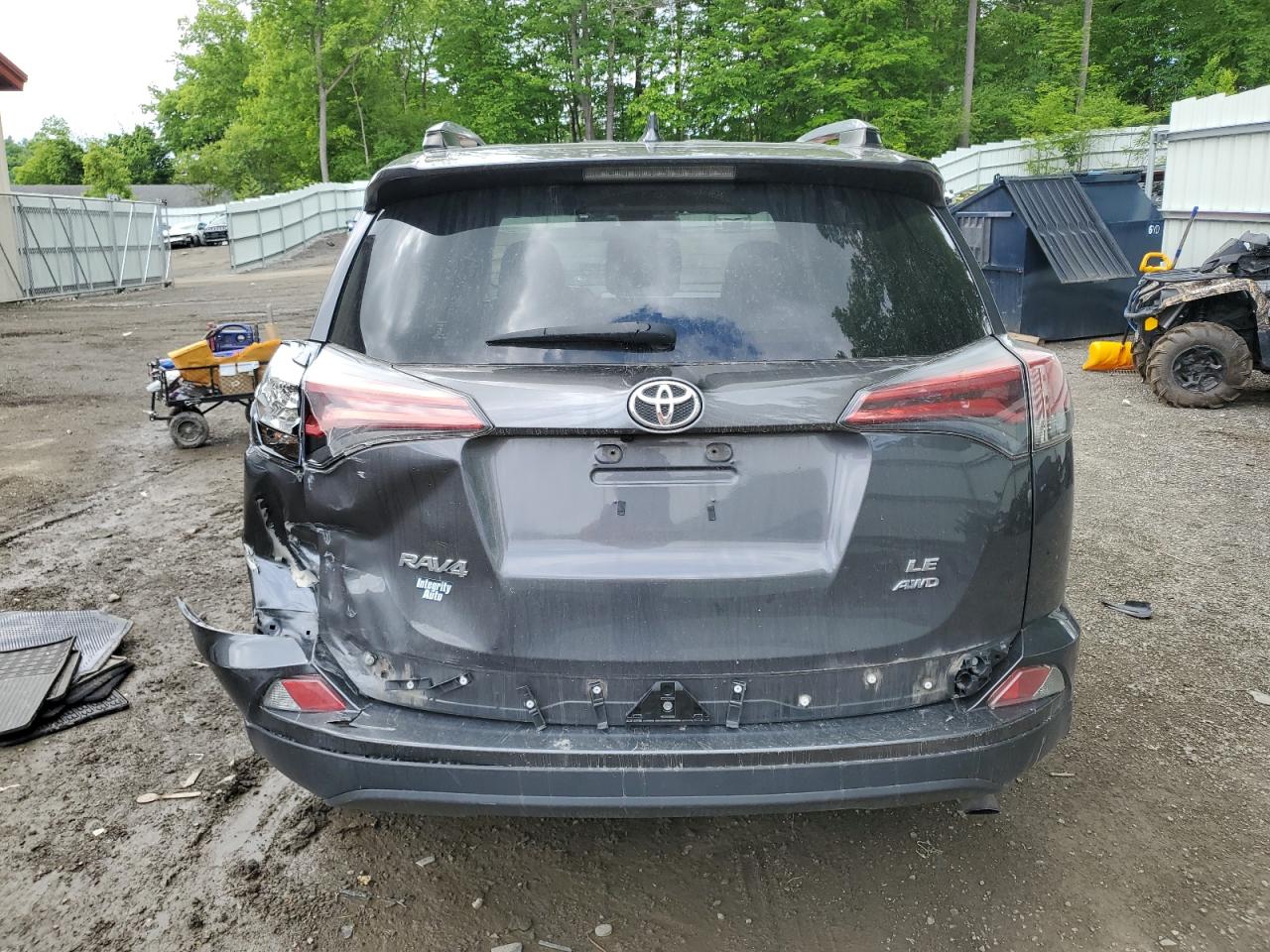 JTMBFREV3HJ119747 2017 Toyota Rav4 Le