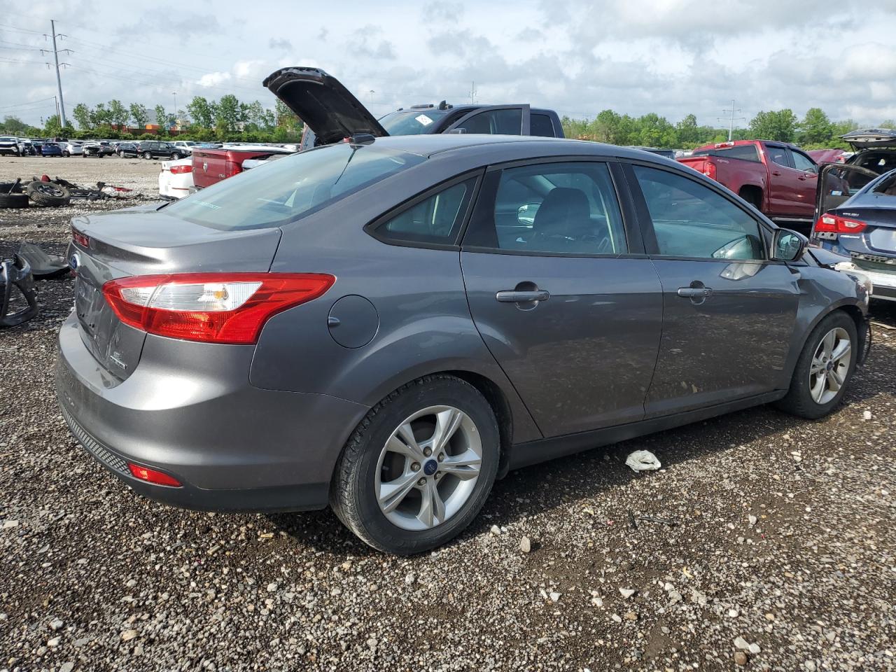 1FADP3F2XEL324723 2014 Ford Focus Se