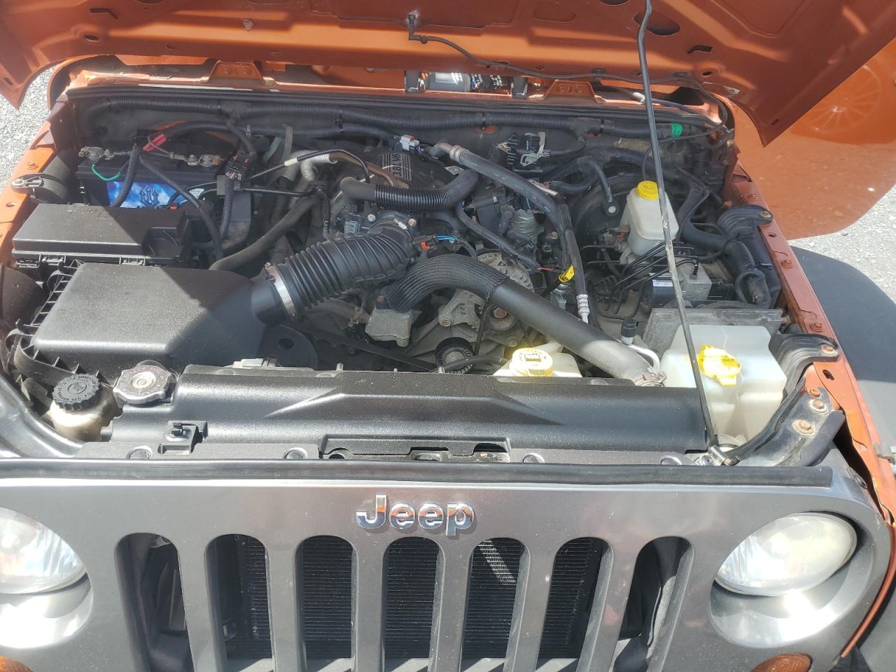 1J4HA3H15AL213857 2010 Jeep Wrangler Unlimited Sport