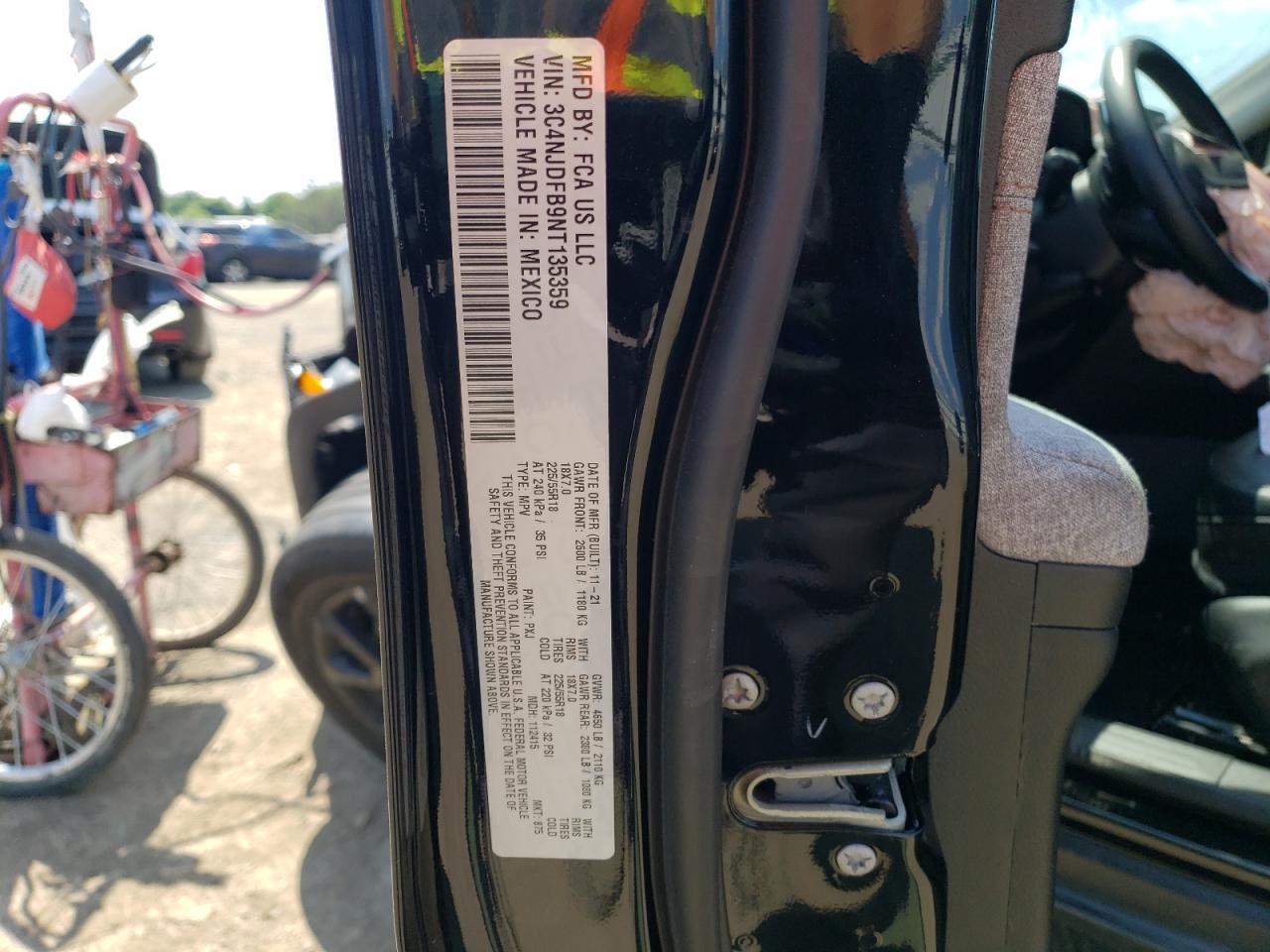 3C4NJDFB9NT135359 2022 Jeep Compass Latitude Lux