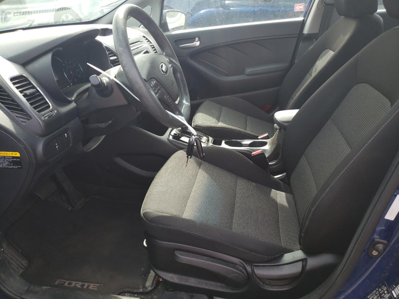 3KPFK4A79JE258369 2018 Kia Forte Lx