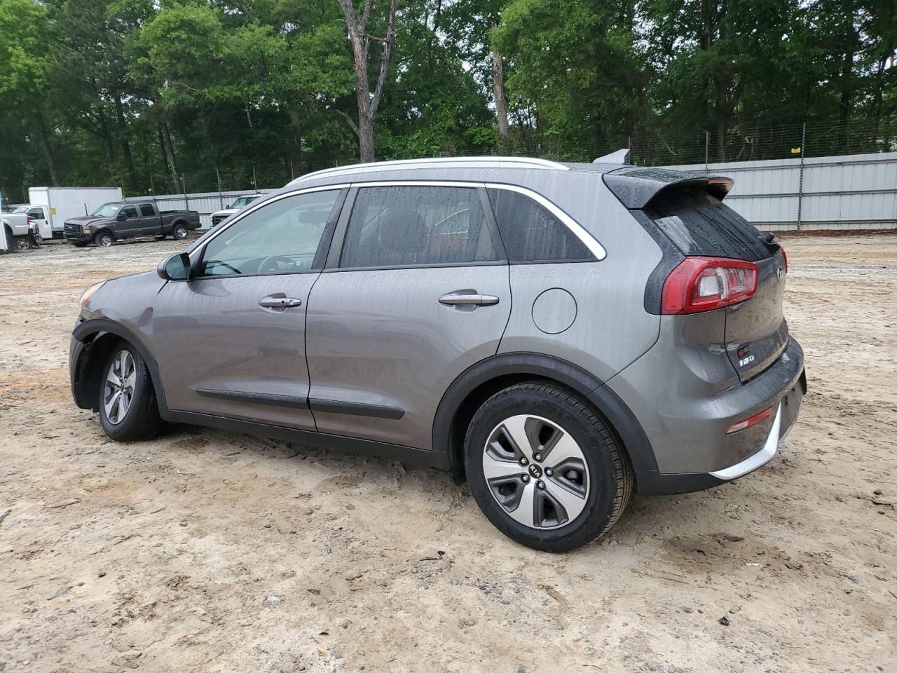 KNDCB3LC0J5117421 2018 Kia Niro Fe