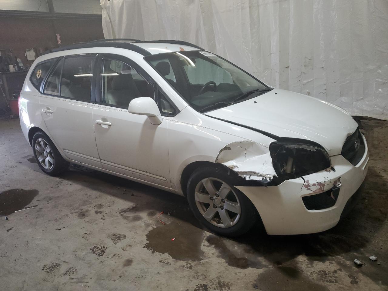 KNAFG526787137392 2008 Kia Rondo Lx