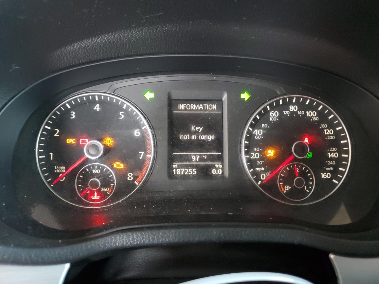 1VWBP7A31DC059999 2013 Volkswagen Passat Se